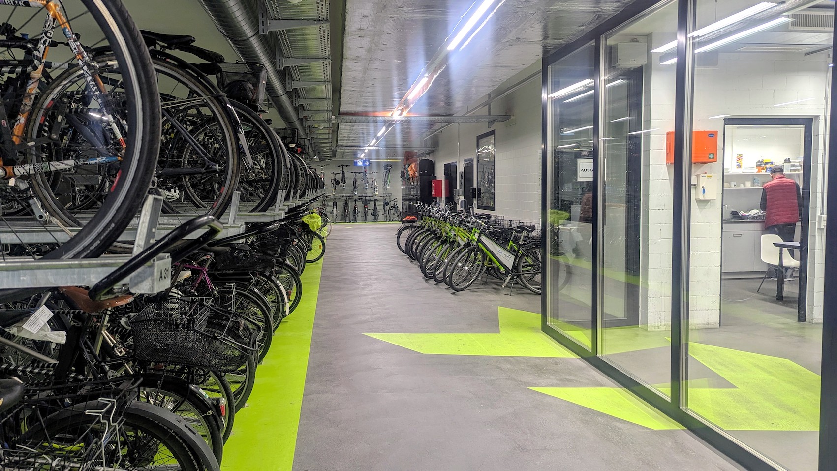 The underground bike rental station of Züri Rollt.