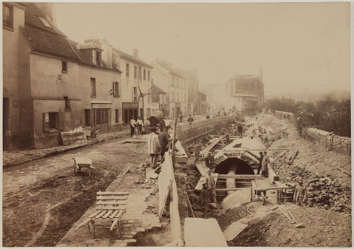 Parts of the Bièvre are being covered up and buried under ground in the 13th arrondissement of Paris.